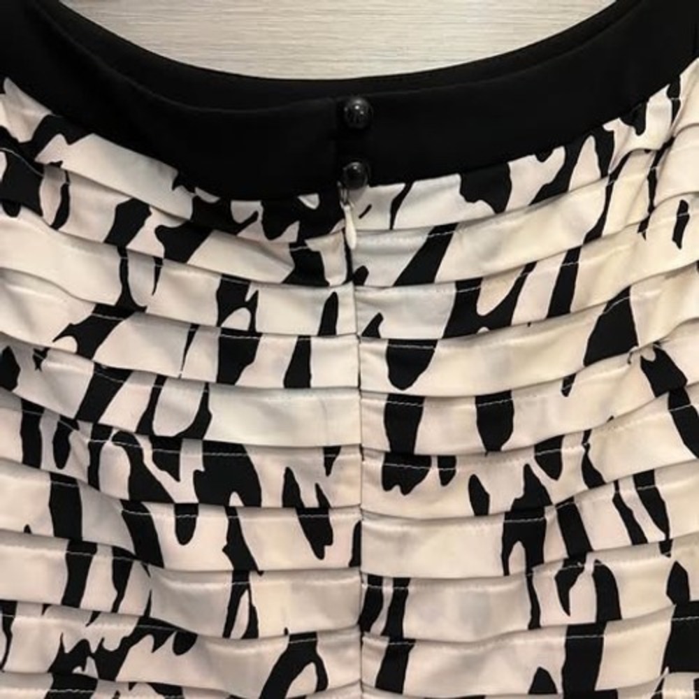 Sandra Darren Abstract Sleeveless Tiered Textured Knee Length Dress Size 14 GC - Picture 7 of 10